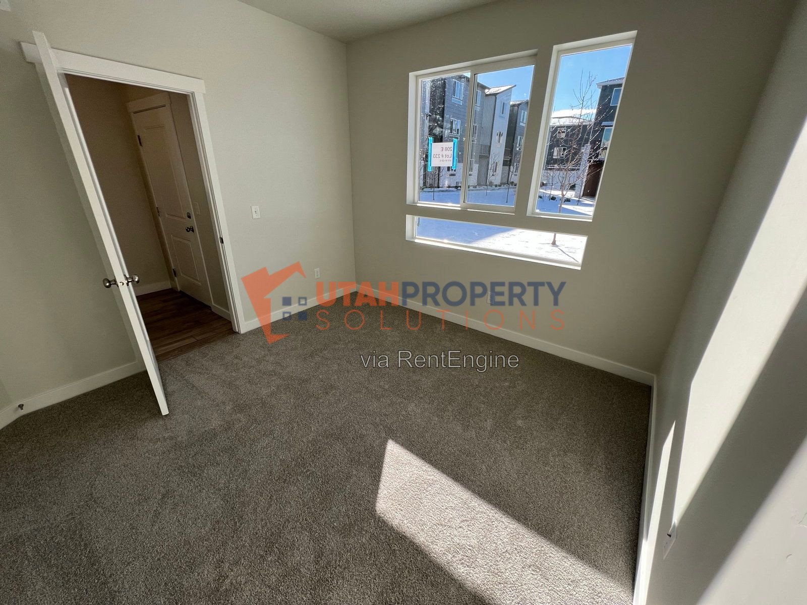 Pet Friendly End Unit Townhome in Rockwell Ranch! property image