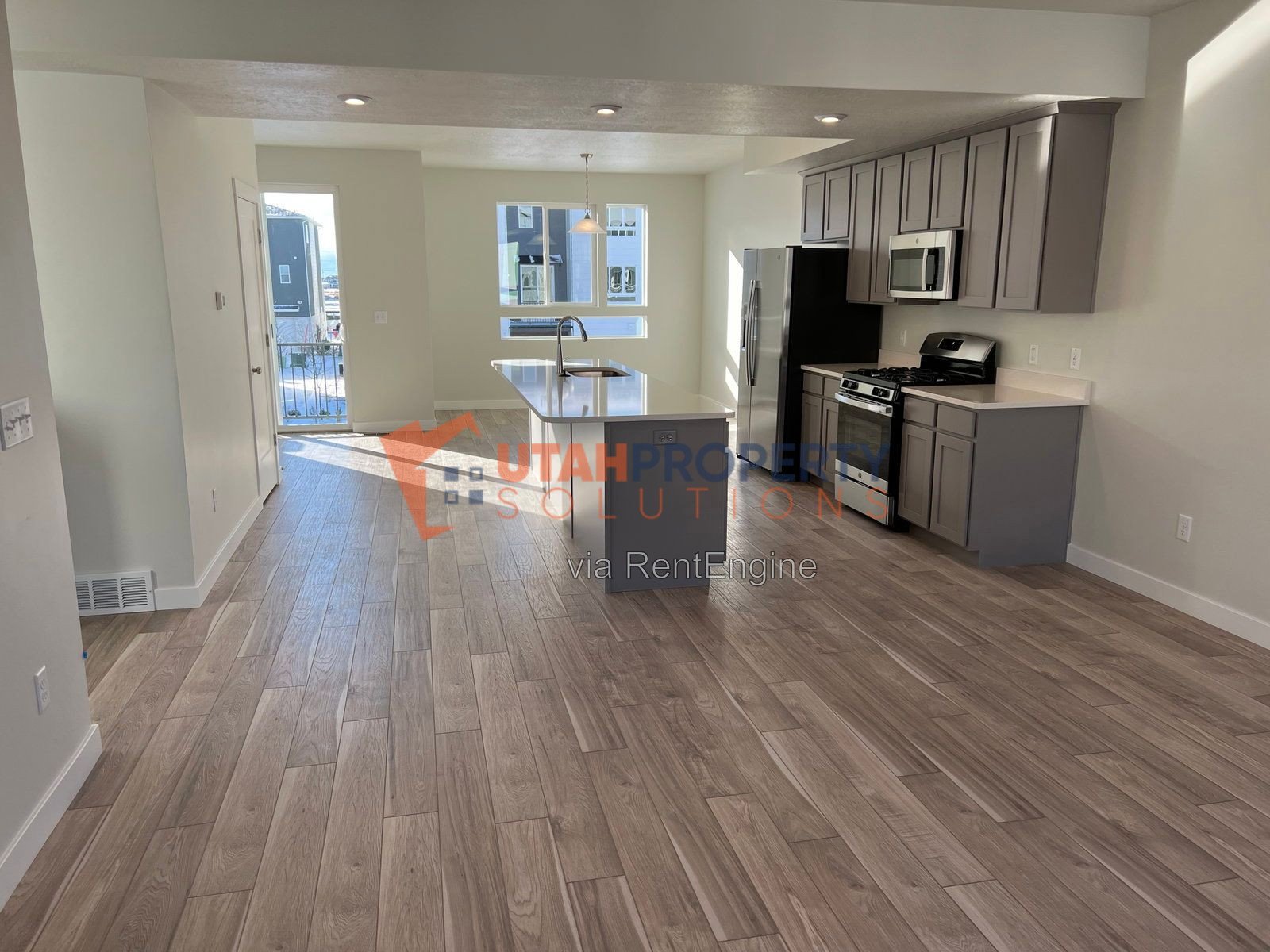 Pet Friendly End Unit Townhome in Rockwell Ranch! property image