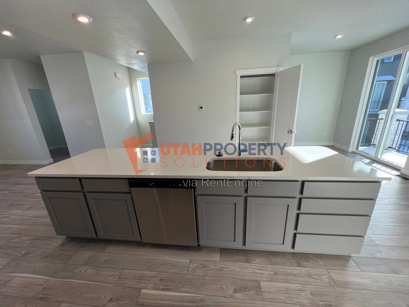 Pet Friendly End Unit Townhome in Rockwell Ranch! property image