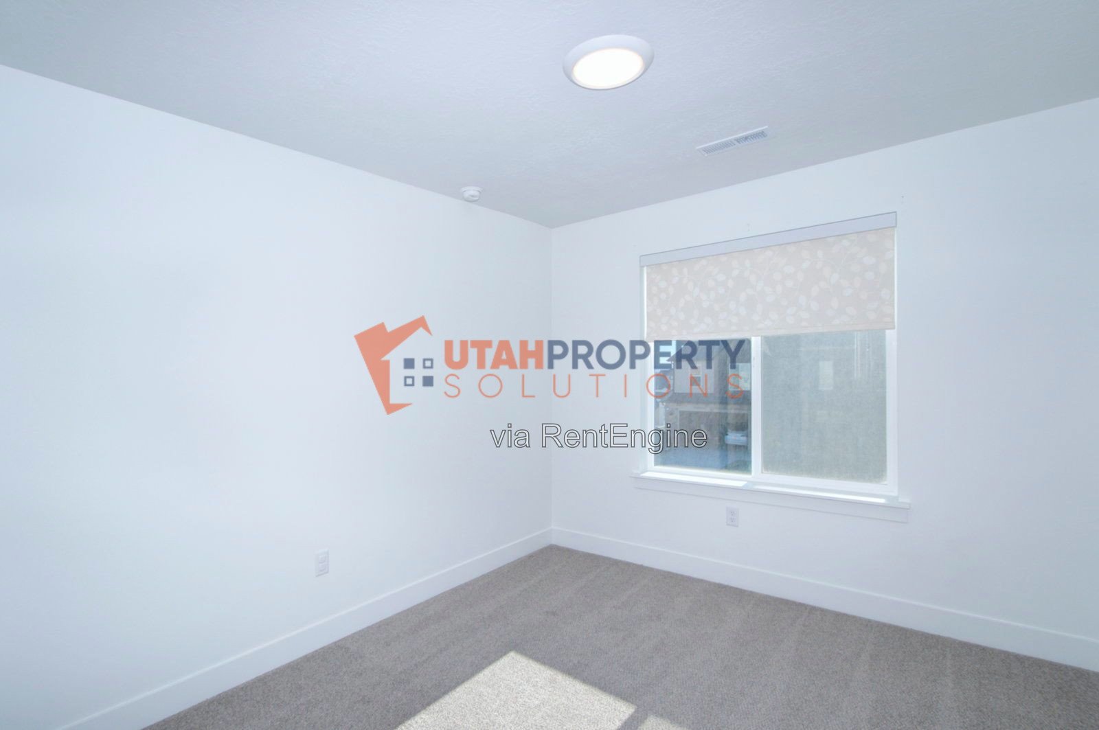 Beautiful Pet Friendly Home in Saratoga Springs! property image