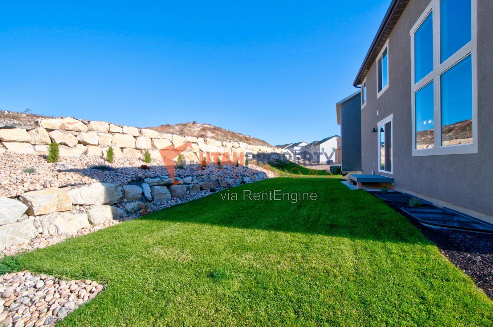 Beautiful Pet Friendly Home in Saratoga Springs! property image