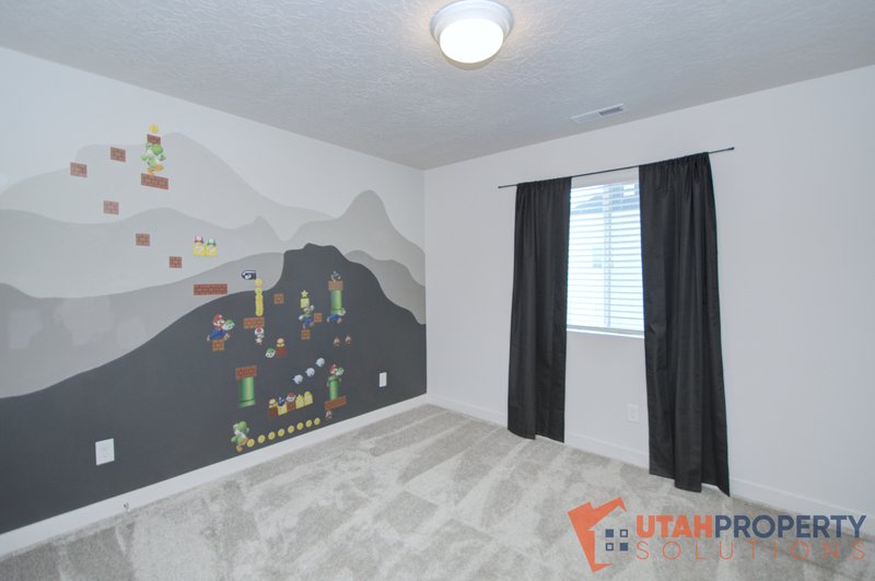 Pet Friendly Modern 4 Bedroom Townhome! property image