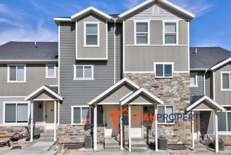 Pet Friendly Herriman Townhome Off the Corridor! property image