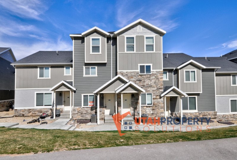 Pet Friendly Herriman Townhome Off the Corridor! property image