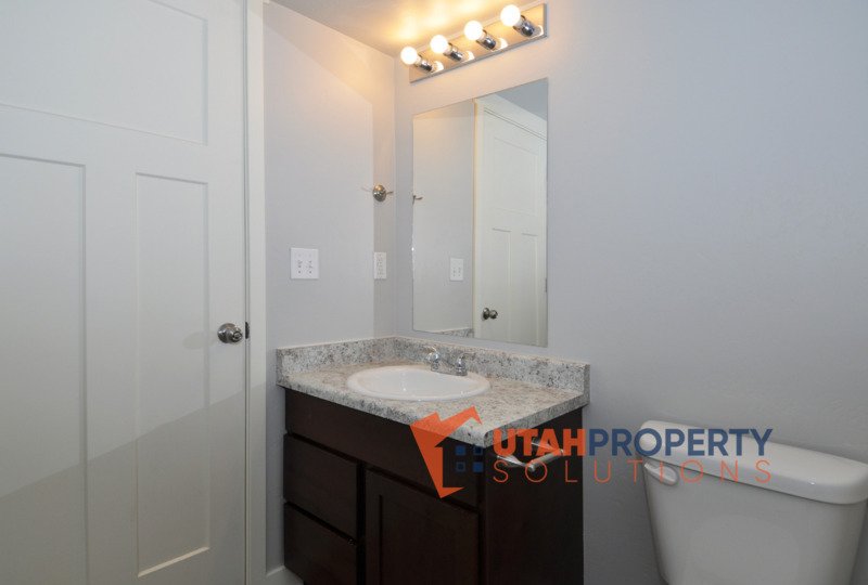 Pet Friendly Herriman Townhome Off the Corridor! property image