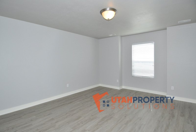 Pet Friendly Herriman Townhome Off the Corridor! property image