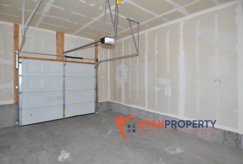 Pet Friendly Herriman Townhome Off the Corridor! property image