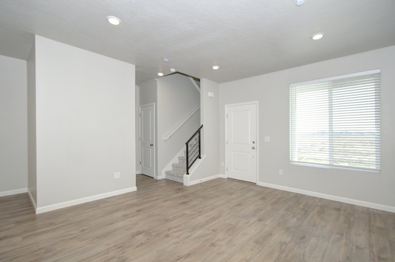 Contemporary 4 Bedroom Home in Saratoga Springs property image