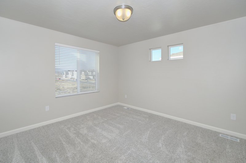 Contemporary 4 Bedroom Home in Saratoga Springs property image