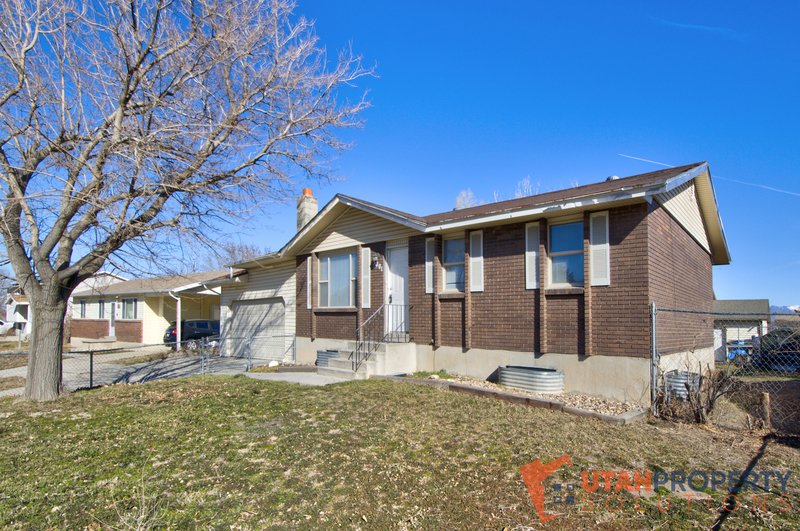 Coming Soon! Charming 5 Bedroom Single Family! property image