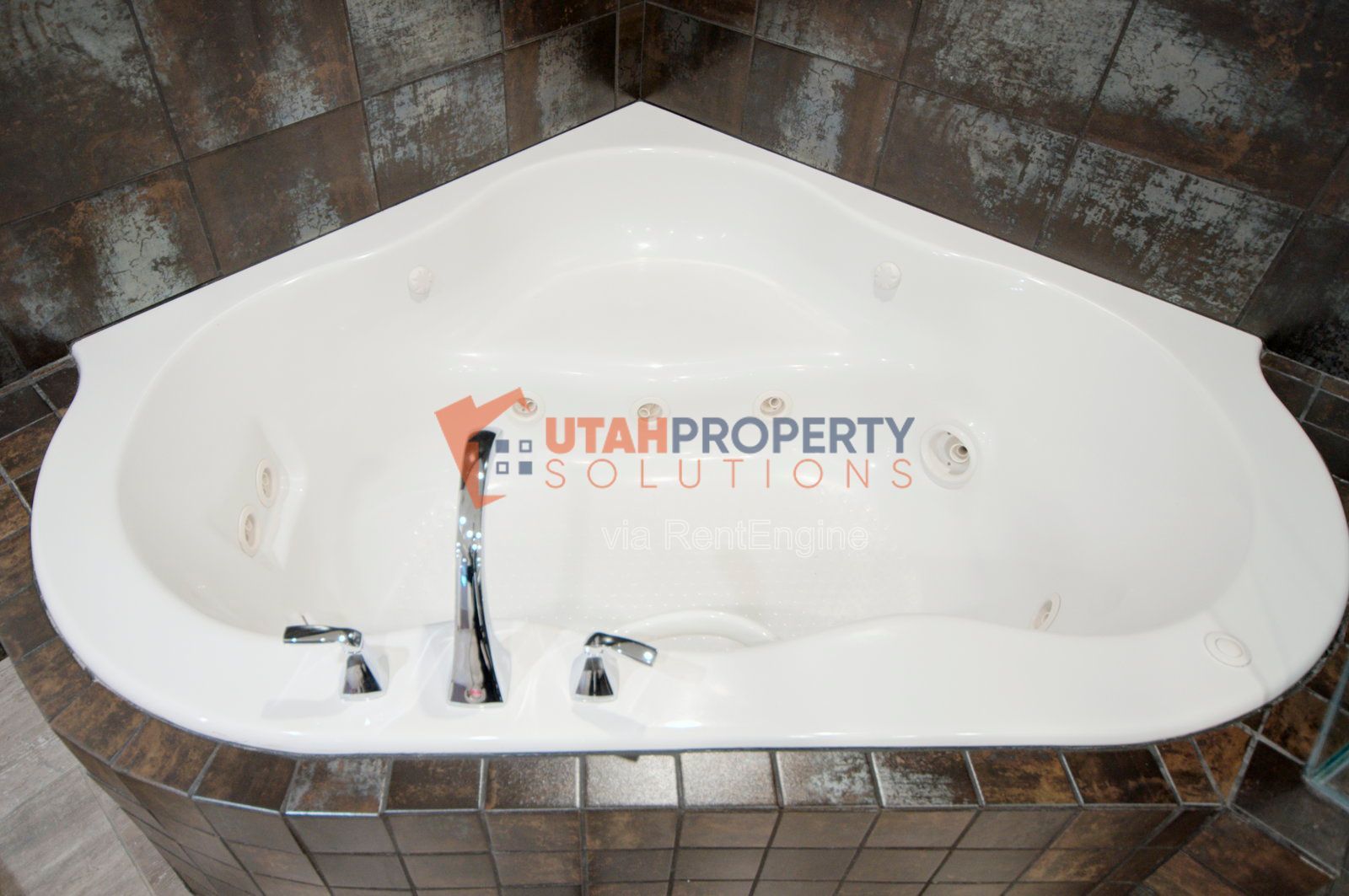 JUNE RENT FREE! 4 BEDROOM HOME IN OREM property image
