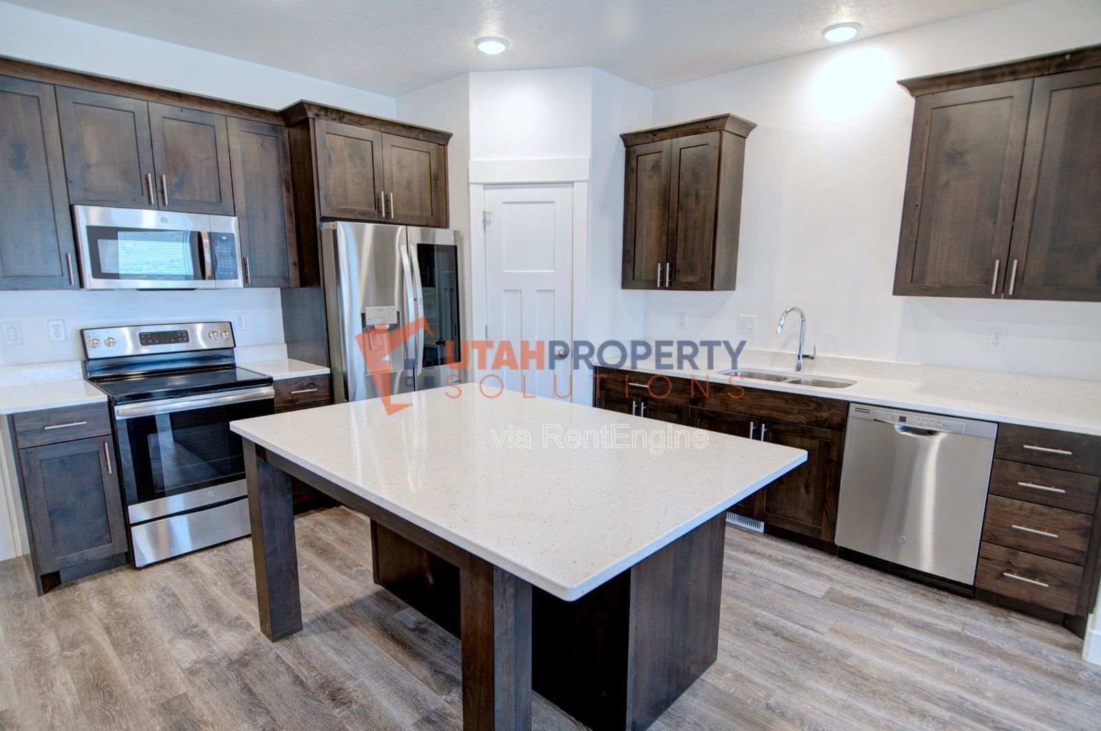 Pet Friendly Townhome In Eagle Mountain! property image