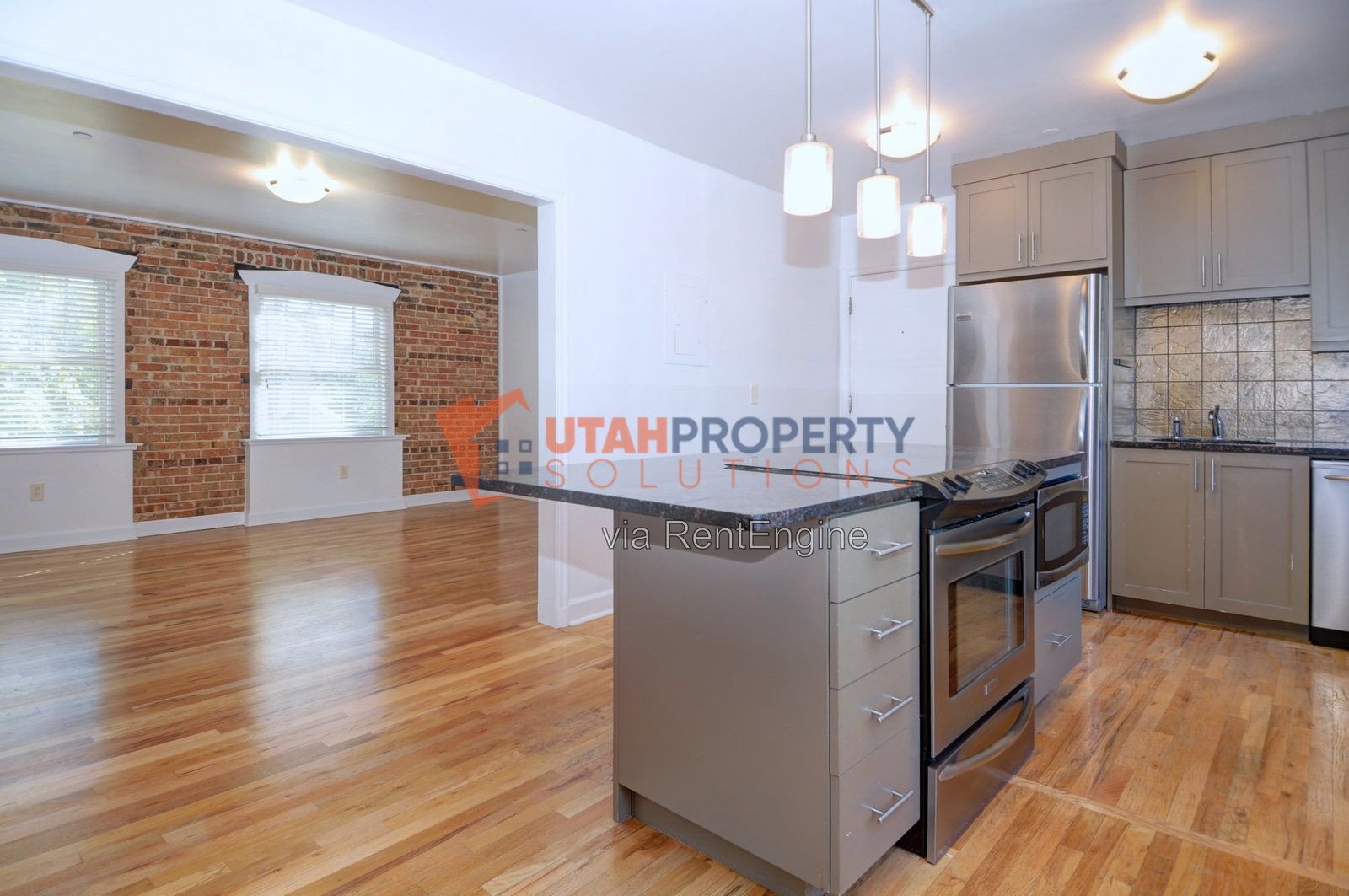 Gorgeous 2 Bed In Avenues - Parking Included! property image