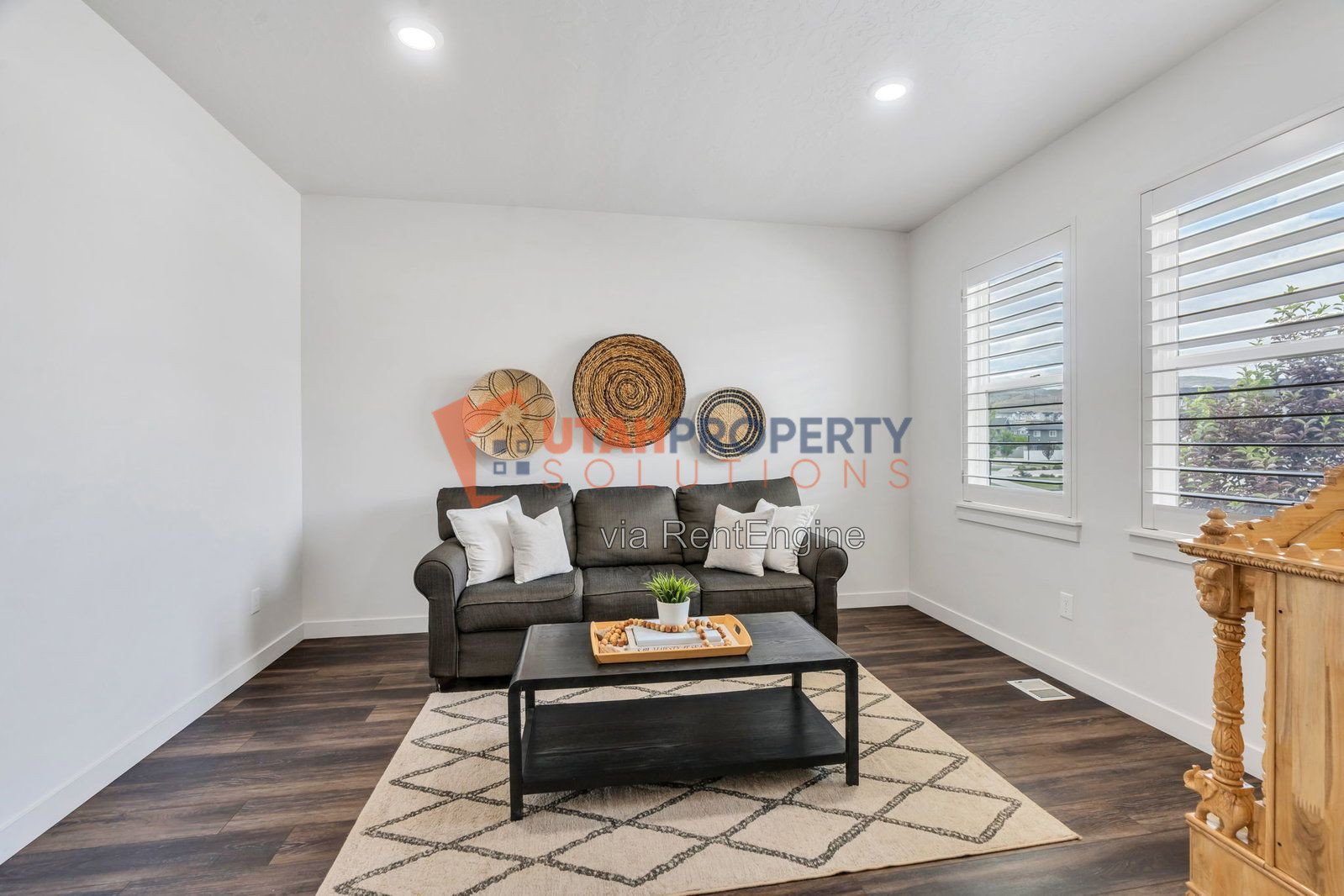 Gorgeous 5 Bedroom Single Family Home property image