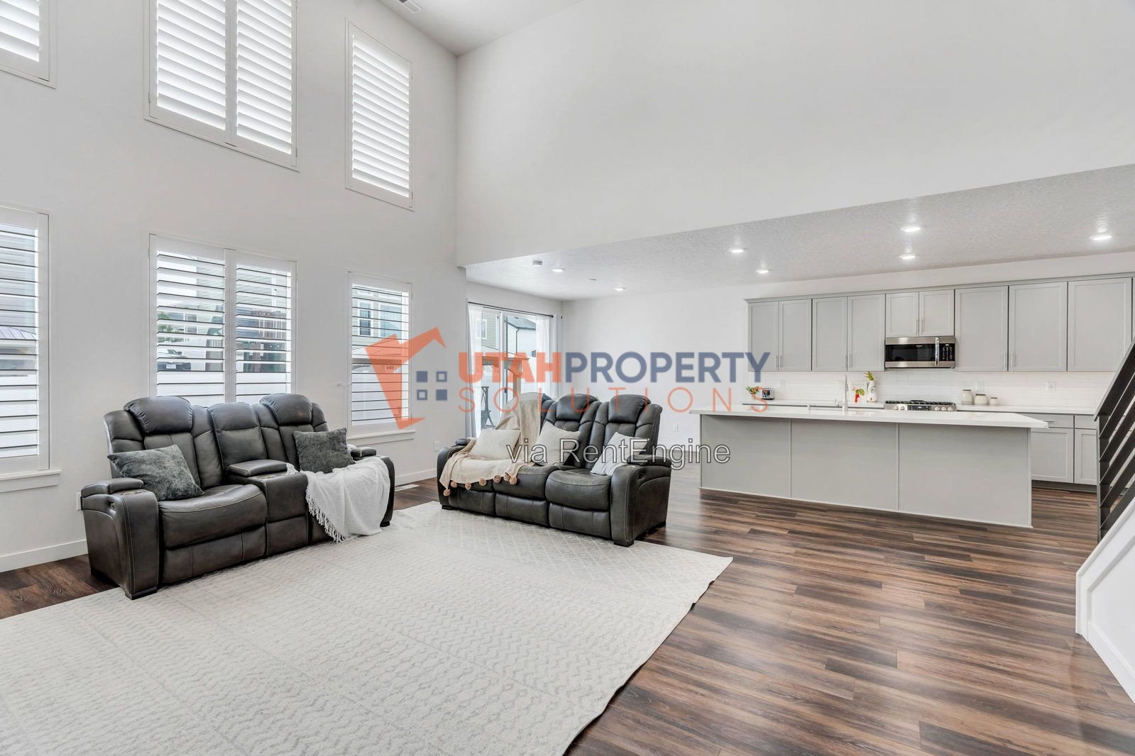 Gorgeous 5 Bedroom Single Family Home property image