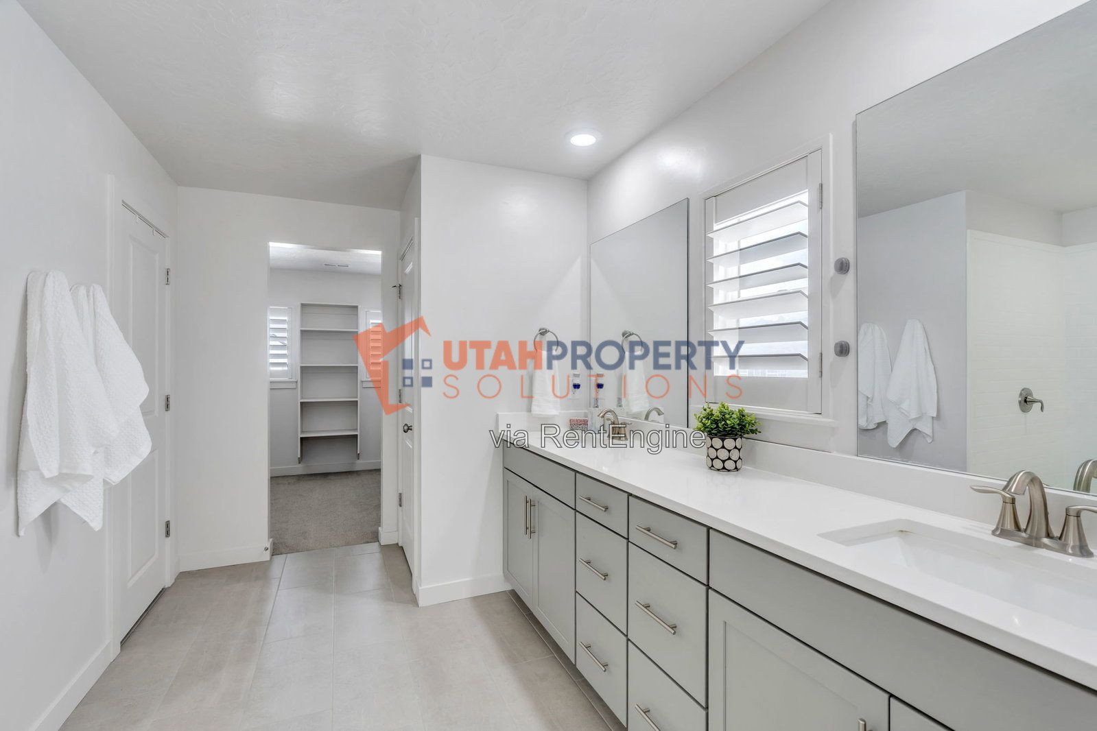 Gorgeous 5 Bedroom Single Family Home property image