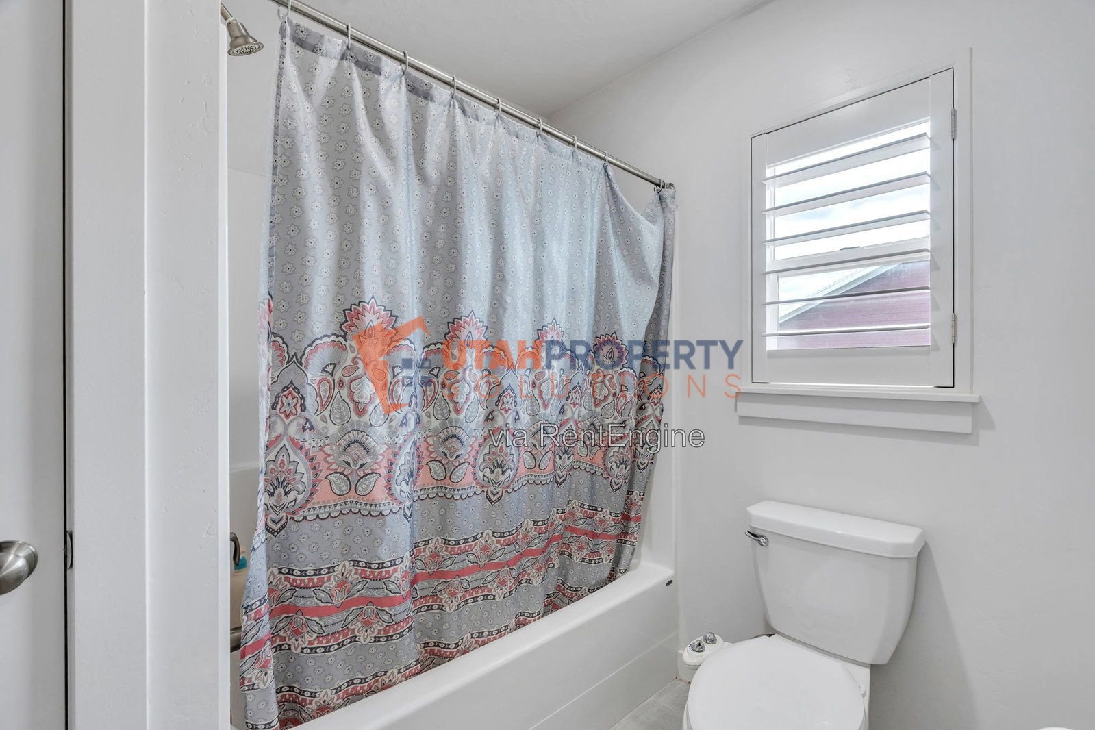 Gorgeous 5 Bedroom Single Family Home property image