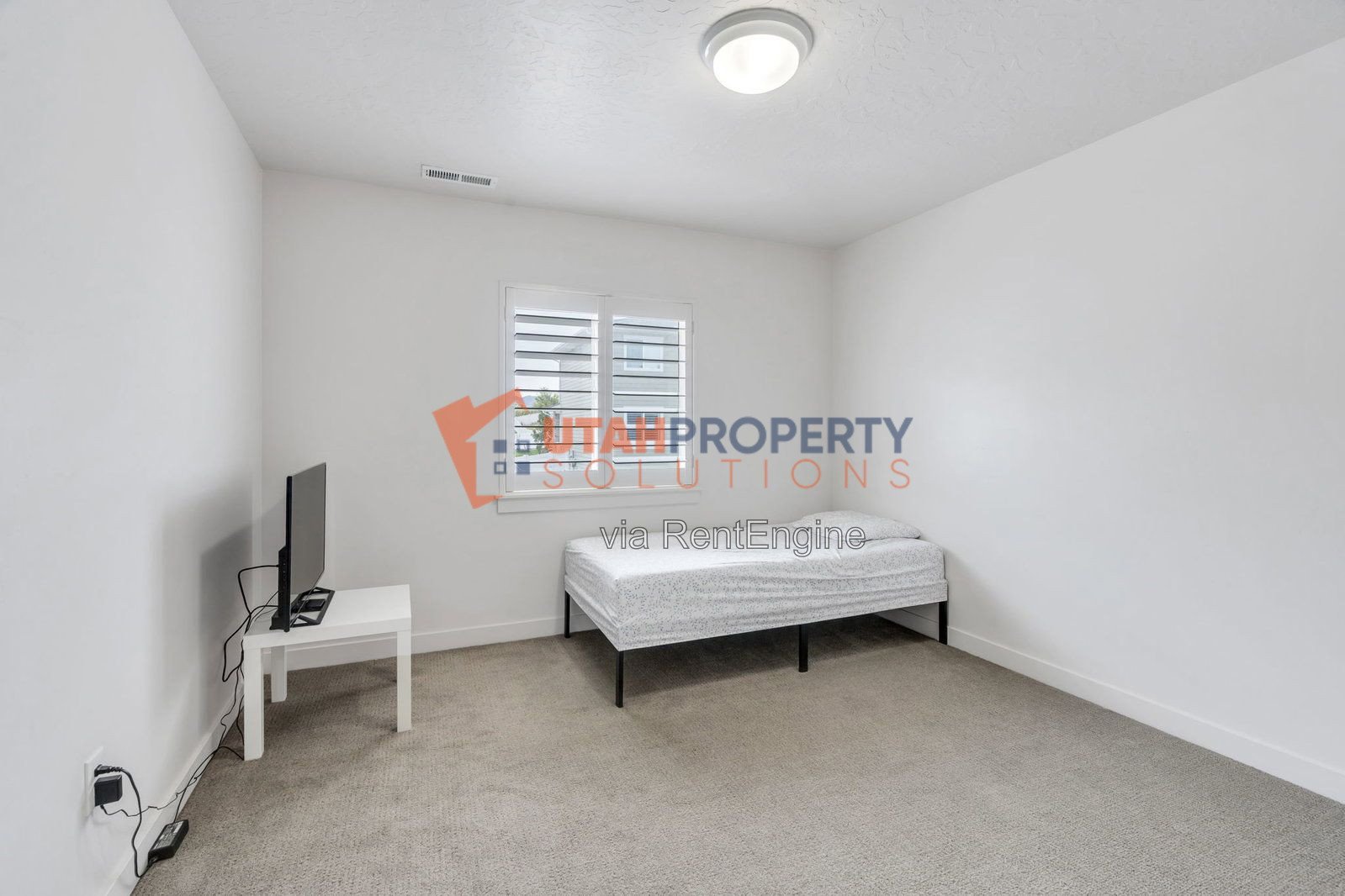 Gorgeous 5 Bedroom Single Family Home property image