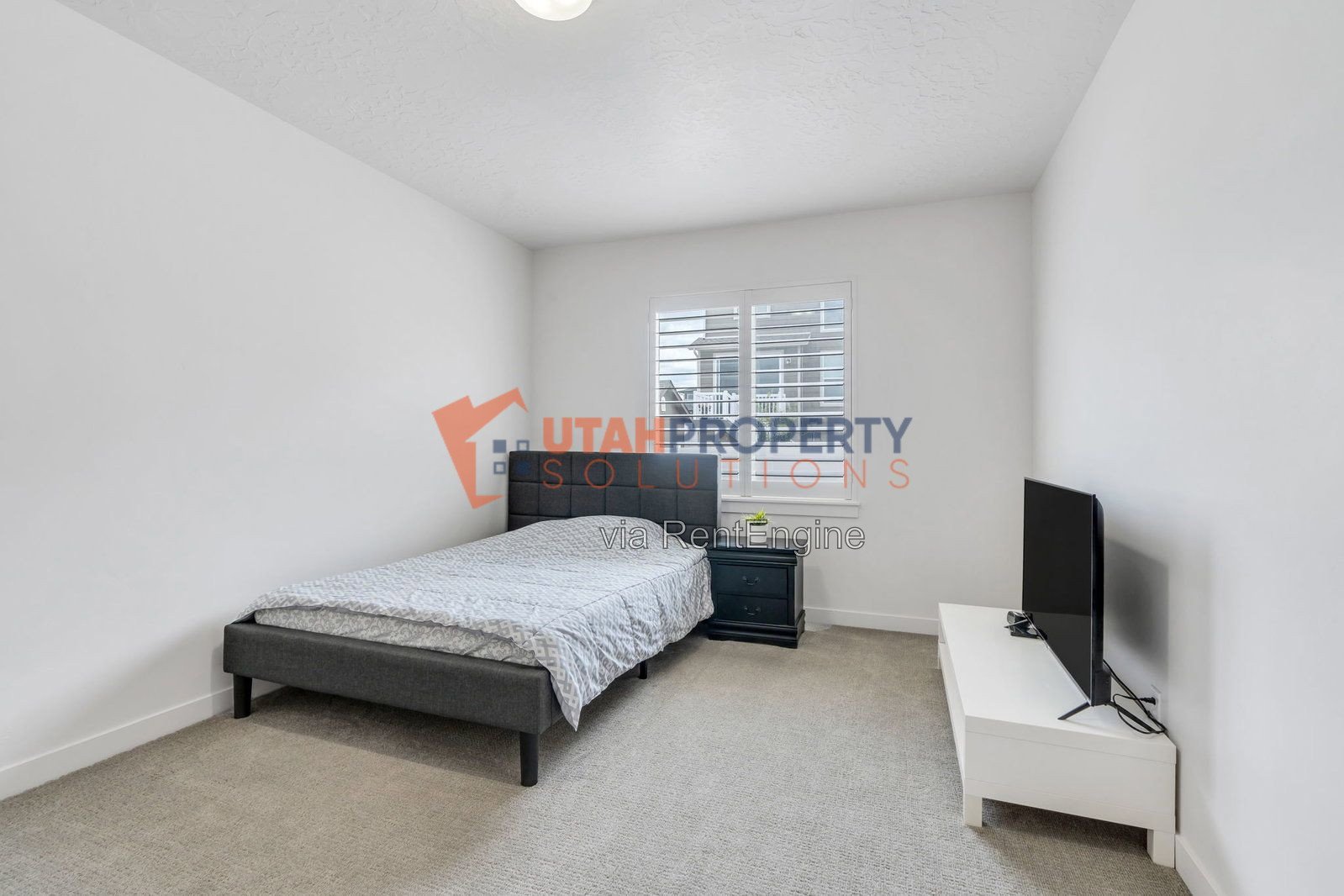 Gorgeous 5 Bedroom Single Family Home property image