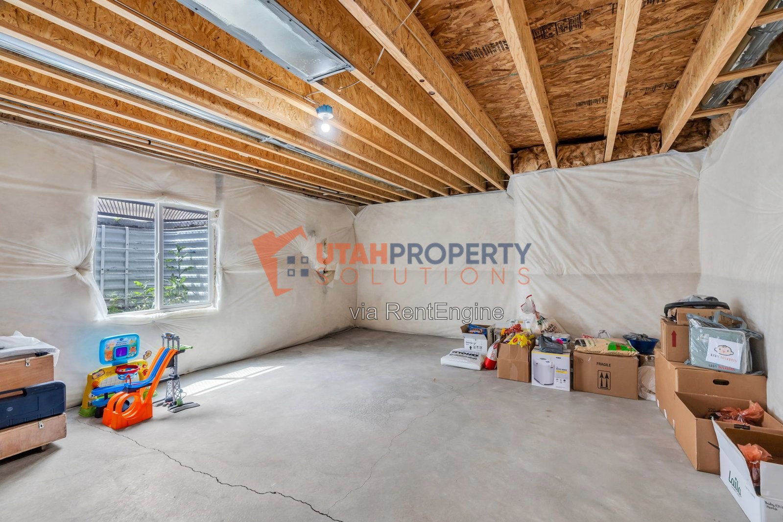 Gorgeous 5 Bedroom Single Family Home property image
