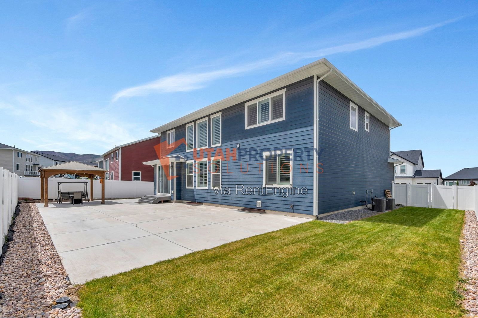 Gorgeous 5 Bedroom Single Family Home property image
