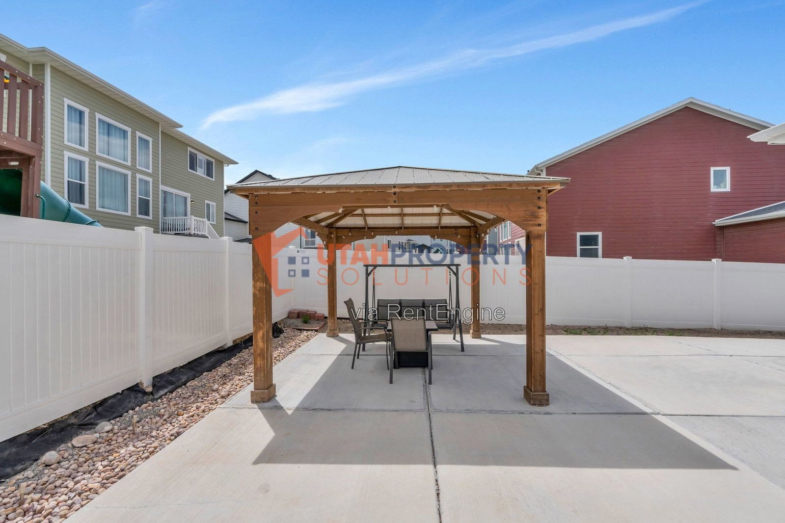 Gorgeous 5 Bedroom Single Family Home property image
